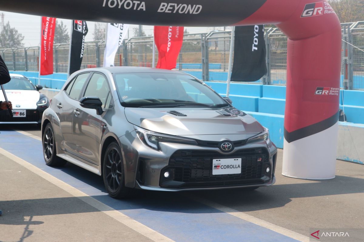Transmisi Manual Jadi Favorit: Toyota Prediksi 80% Pembeli GR Corolla Akan Memilihnya!