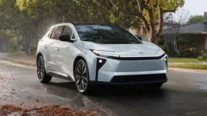 Toyota bZ 2026 Resmi Hadir: Jarak Tempuh Lebih Jauh, Harga Lebih Ramah